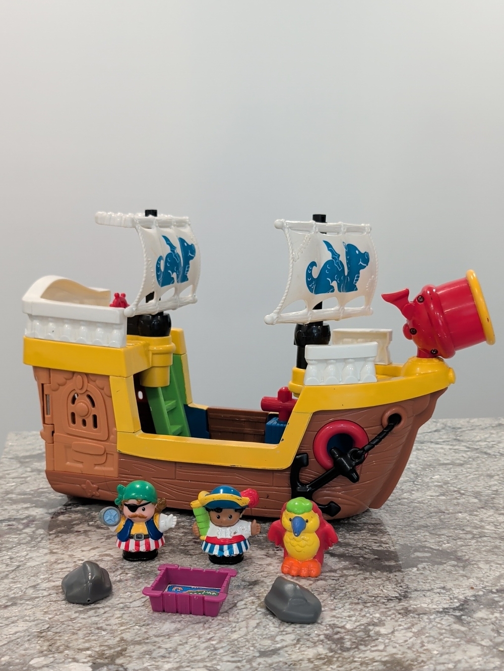 Fisher Price Little People Lil' Pirate Ship With 3 Figures. Working Sound